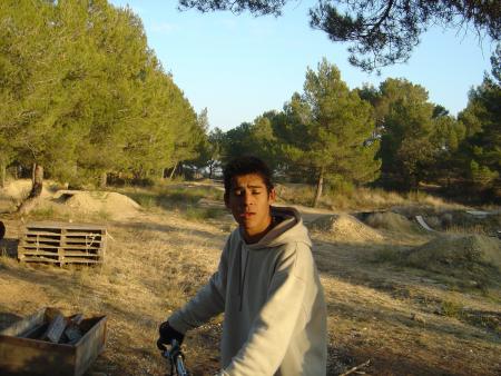mon maitre de velo trial !!!! lol t tros belle